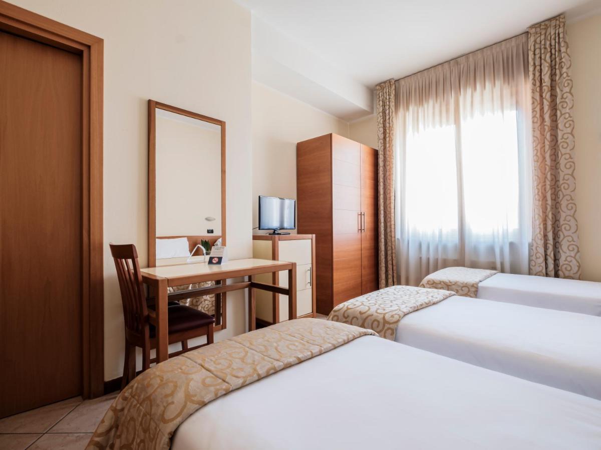 Hotel Lory Φορλί Εξωτερικό φωτογραφία