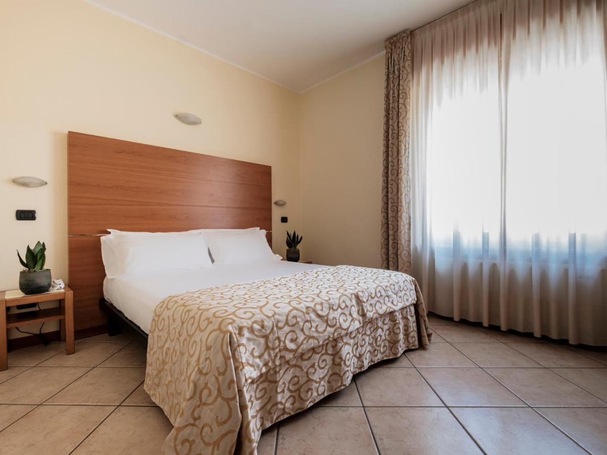 Hotel Lory Φορλί Εξωτερικό φωτογραφία